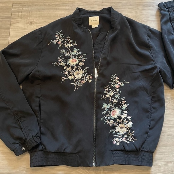 a. moss Jackets & Blazers - A. Moss floral embroidery black bomber jacket small